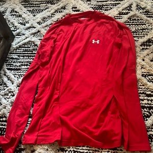 Men’s long sleeve Under armour shirt